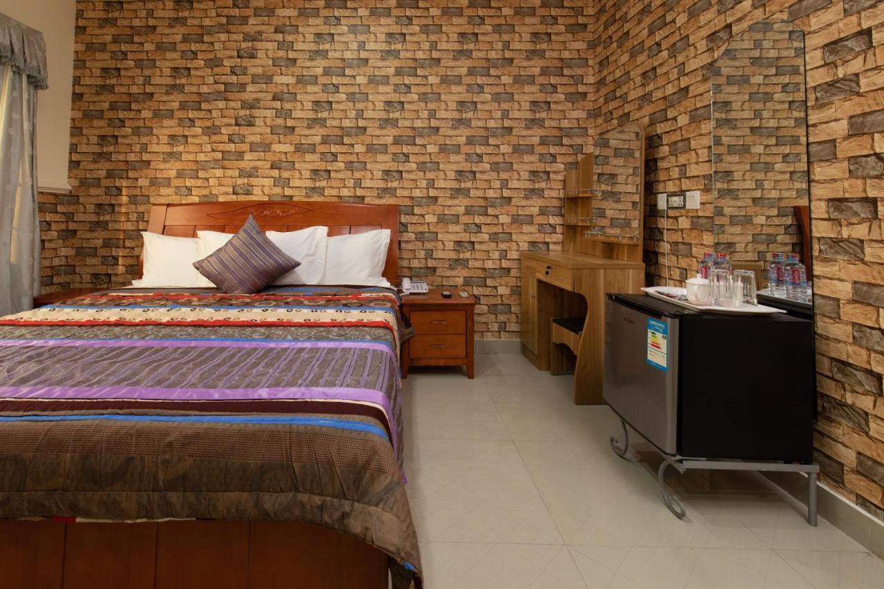 Ag Hotel And Suites Ogbodjo 外观 照片