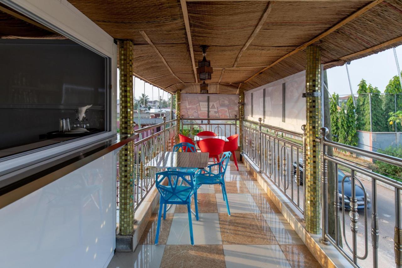 Ag Hotel And Suites Ogbodjo 外观 照片