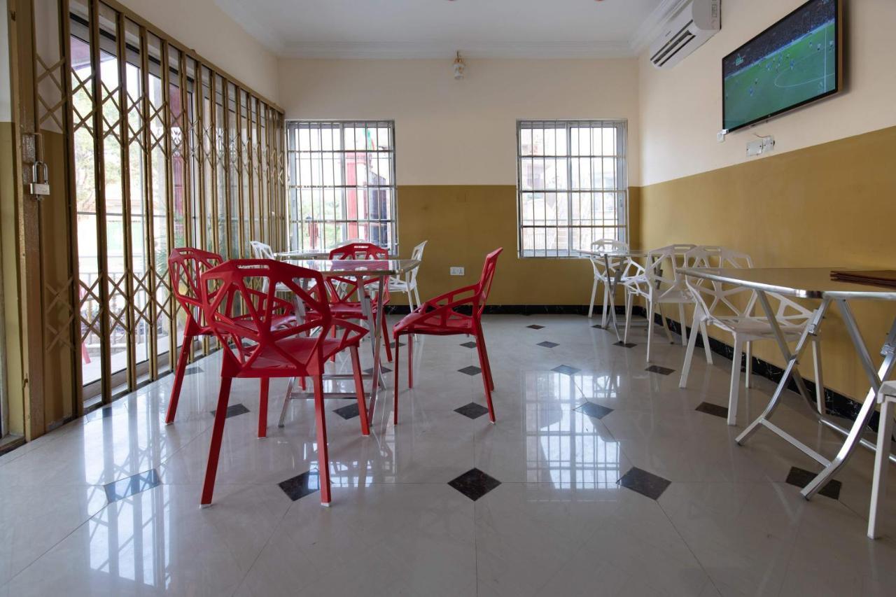 Ag Hotel And Suites Ogbodjo 外观 照片